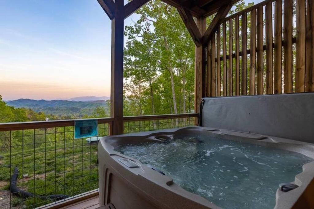 סביירוויל The Appalachian - Your Pigeon Forge Dream Cabin מראה חיצוני תמונה